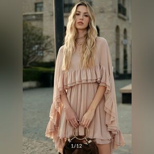 Elegant Women's Cream Dress